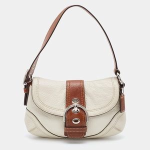 Coach off white/brown leather soho baguette shoulder bag